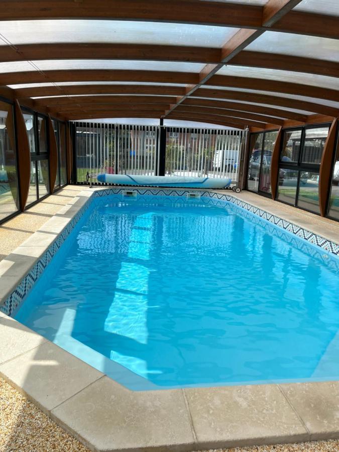 Gite Avec Piscine Lestrem Εξωτερικό φωτογραφία
